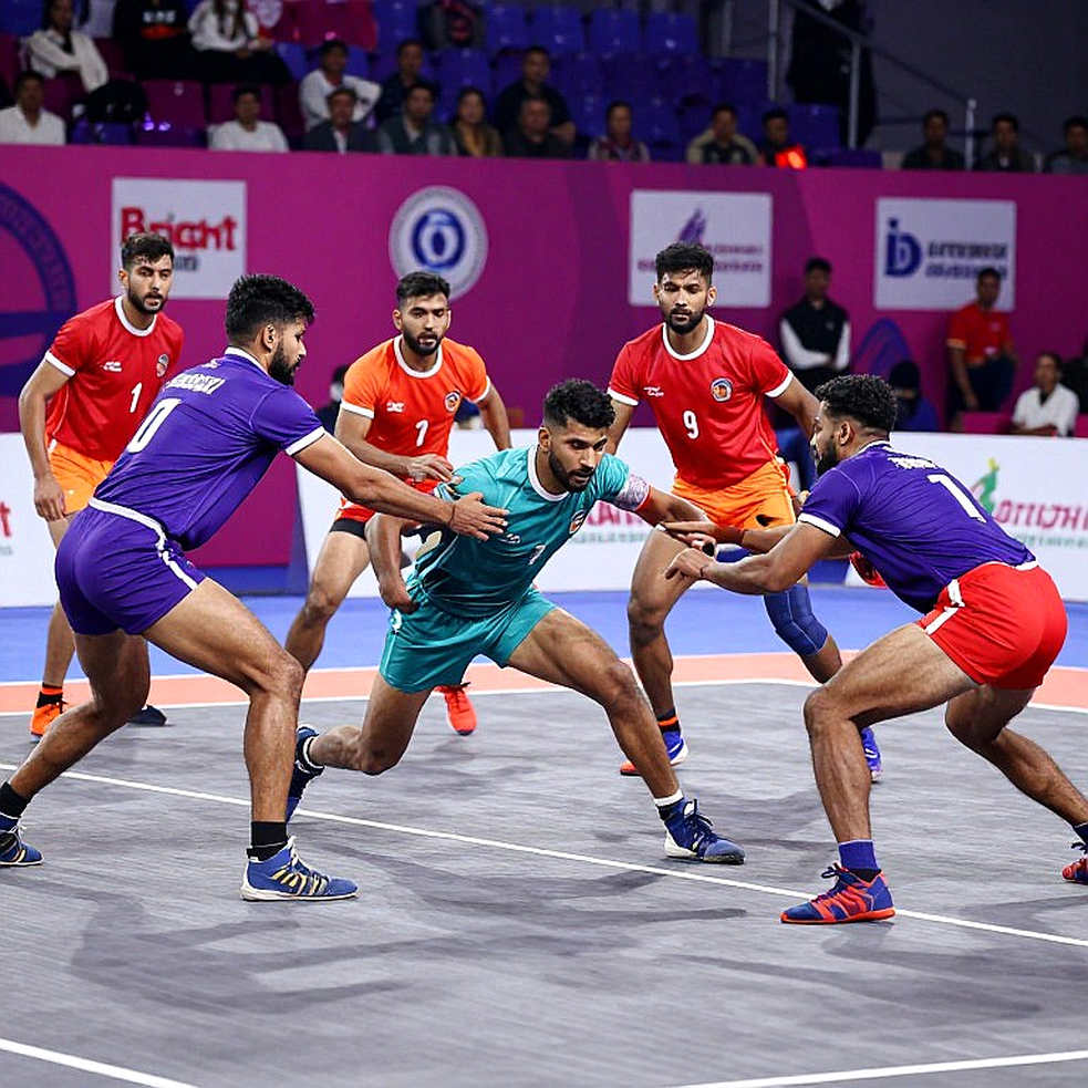 कैंट की लय, काग़ज़ का गणित: कबड्डी के रेगुलर सीज़न में नंबर कहाँ झूठ बोलते हैं